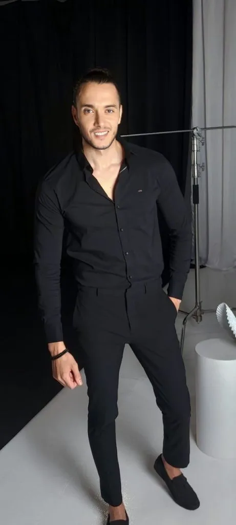 Persian Horizon 5841573844240944776 461x1024 1