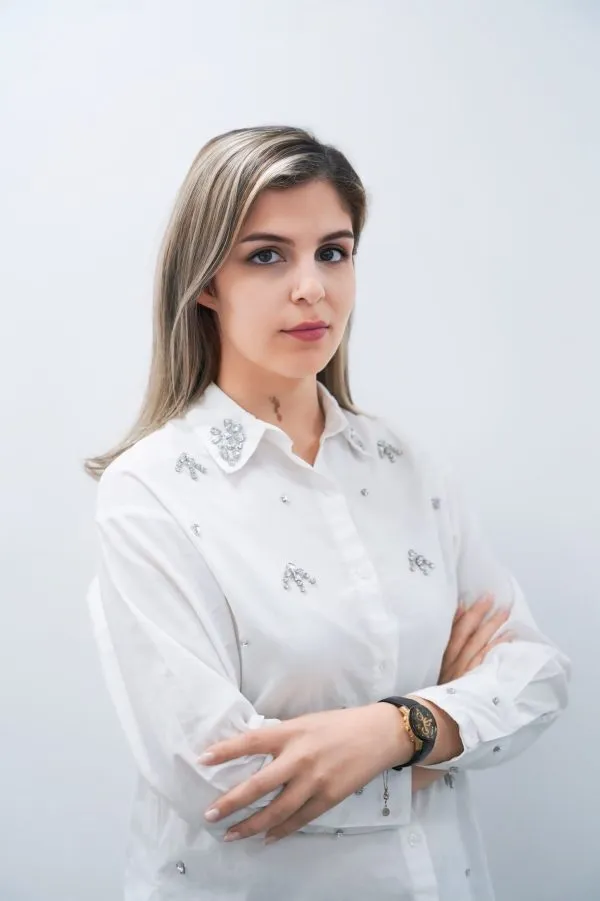 Persian Horizon IMG 4201 scaled 1 600x901 1